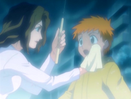 O8 Masaki ociera twarz małego Ichigo