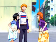 O2 Ichigo patrzy jak Orihime wita się z Rukią w nietypowy sposób