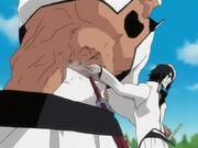 Ulquiorra schlägt Yammy.jpg
