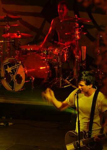 File:Blink-182 Bahrain.jpg