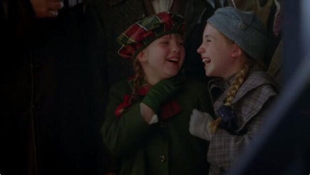 File:Little girls.jpg