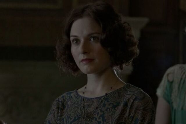 File:Evelyn infobox.jpg