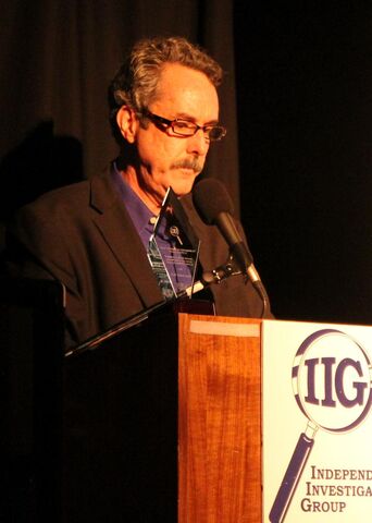File:Ron Lynch.jpg