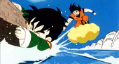 Goku intenta salvar Gohan.png