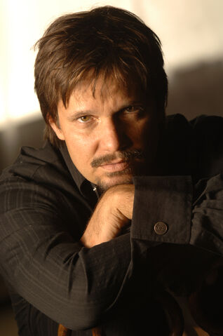 File:Ted Dekker.jpg