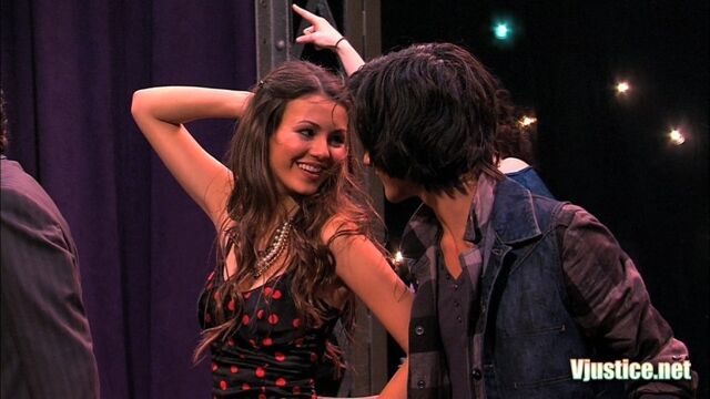 File:830px-Beck-Tori-1x06-beck-and-tori-12248274-1280-720.jpg