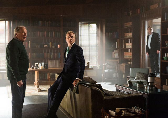 File:Better-call-saul-episode-302-chuck-mckean-2-935.jpg