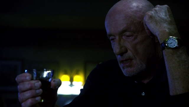 Archivo:1x06 - Mike bar.png