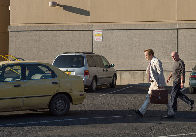 File:Better-call-saul-episode-106-jimmy-odenkirk-mike-banks-sized-935.jpg