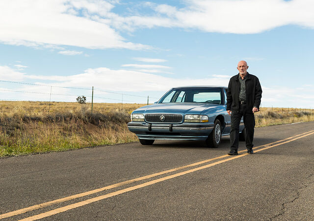 File:Better-call-saul-episode-303-mike-banks-5-935.jpg