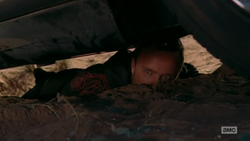 5x14 - Jesse oculto.png