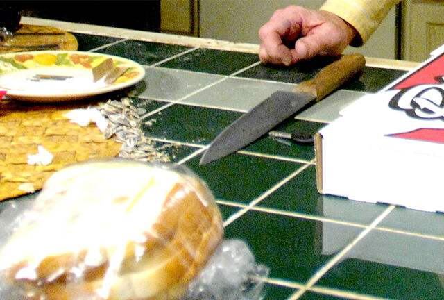 File:Ep3 06 knife.jpg