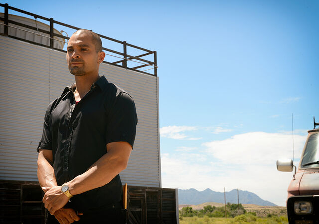 File:Better-call-saul-episode-202-nacho-mando-small-935.jpg