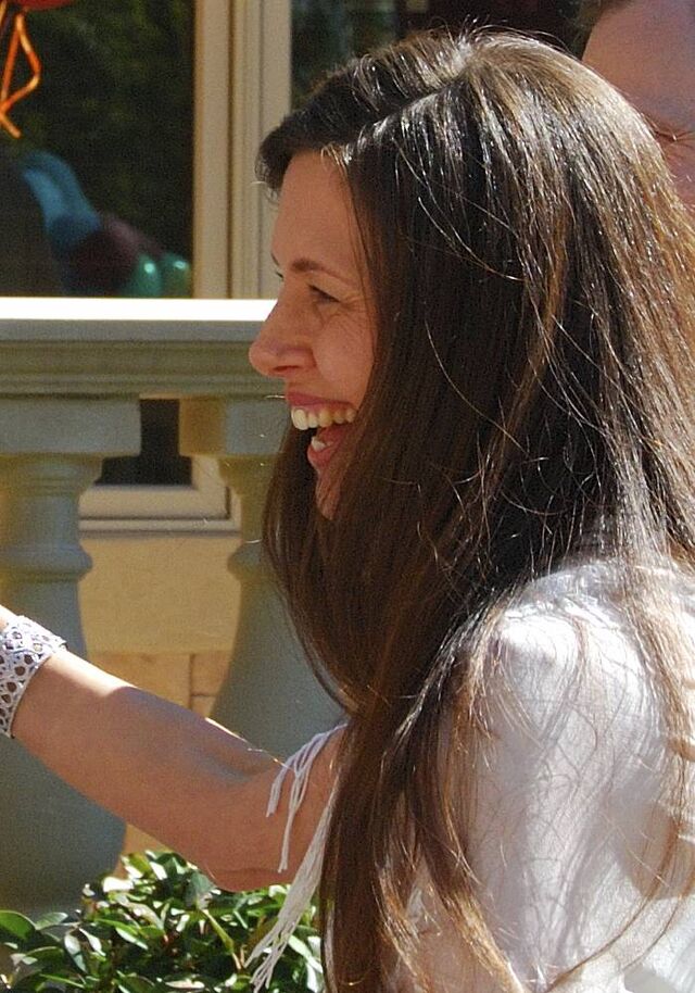 File:Cast bb 800x600 gretchen-schwartz.jpg