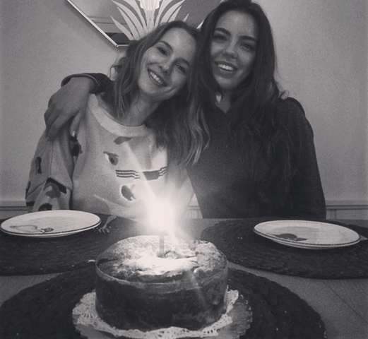 Archivo:BridgitSamantha1 (1).png