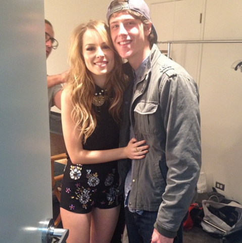 Archivo:BridgitAndShane (2).png