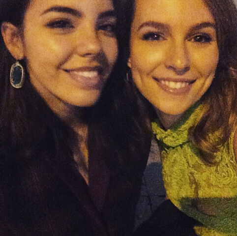 Archivo:BridgitSamantha1 (4).jpg