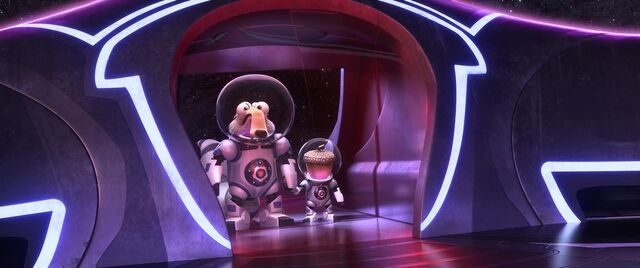 File:Scrat looking shcoked.jpg