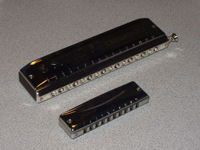File:800px-16-hole chrom 10-hole diatonic.jpg