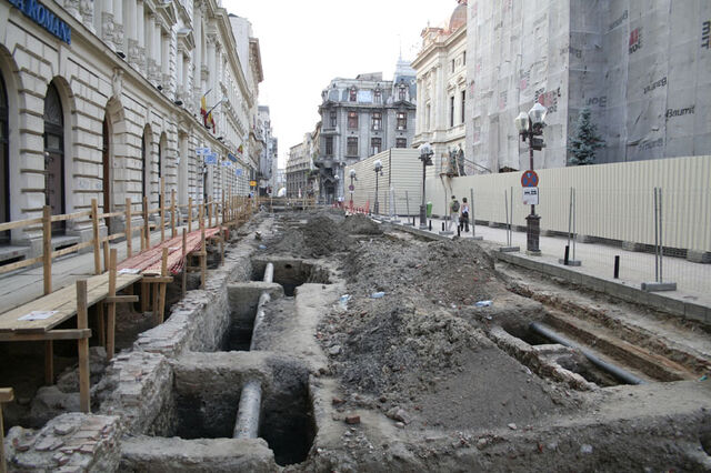 Fișier:Strada Lipscani.jpg