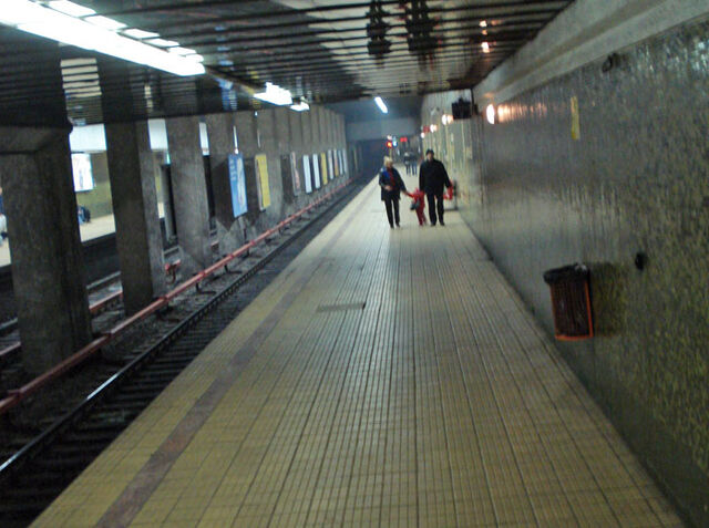 Fișier:Metrou Grazavesti.jpg