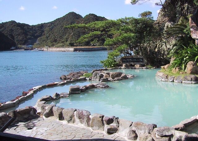檔案:Onsen in Nachikatsuura Japan.jpg