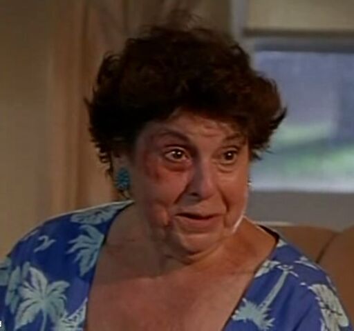 File:Laura (Season 1).jpg