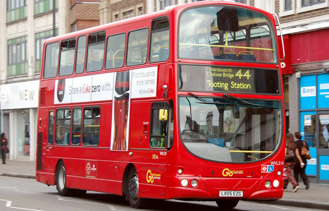 File:44 at Tooting Broadway.png