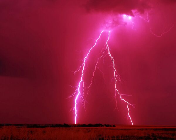 File:Lightning.jpg