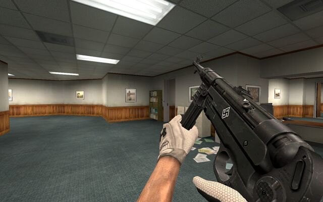 File:Personal AugFC RDR MP40.jpg