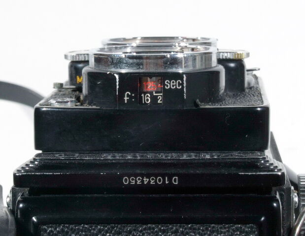 File:Yashica-D 09.jpg