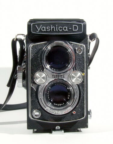 File:Yashica-D 01.jpg