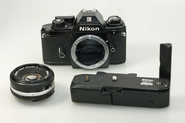 File:Nikon EM 09 DxO.jpg