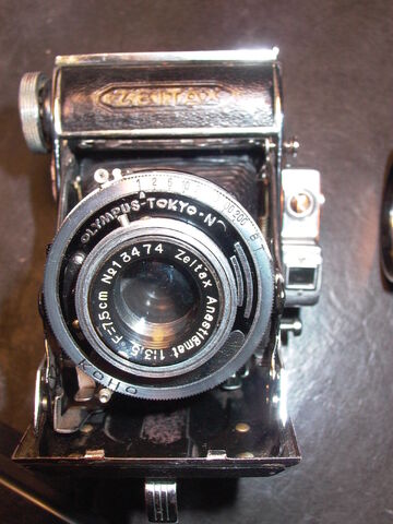 File:Zeitax 1942 Eastwestphoto.jpg