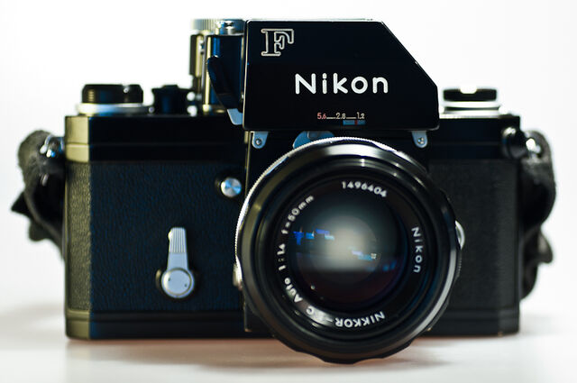 File:NikonF.jpg