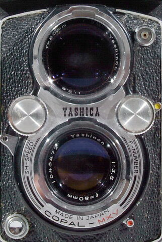 File:Yashica-D 02.jpg