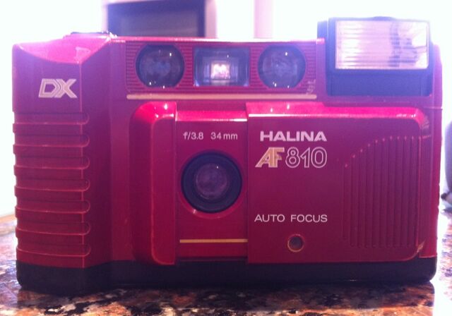File:Halina AF810.jpg