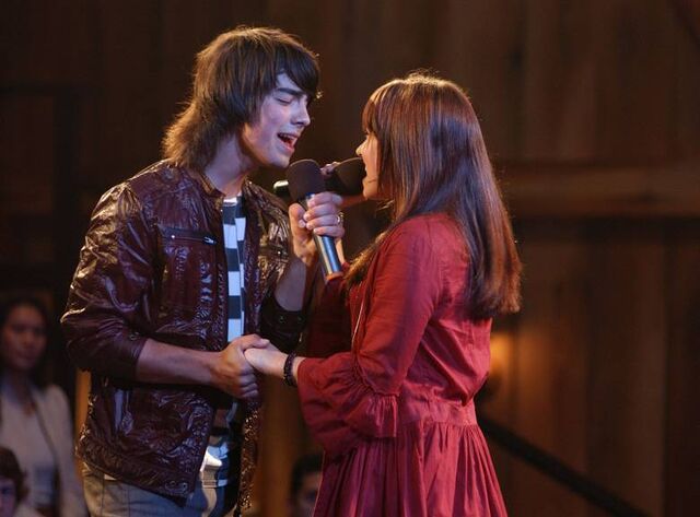 File:Shane-Mitchie-mitchie-and-shane-1744331-780-576.jpg