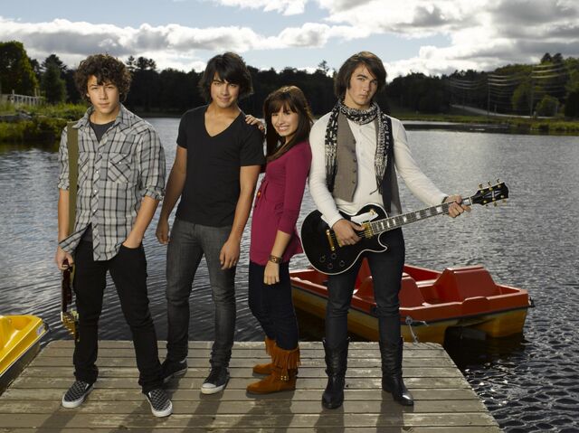 File:Seventeen.jpg