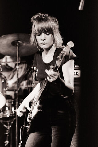 File:Tina Weymouth 1978 August.jpg