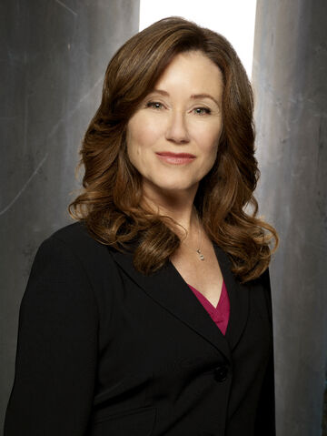 Файл:20110124000202!Laura Roslin.jpg