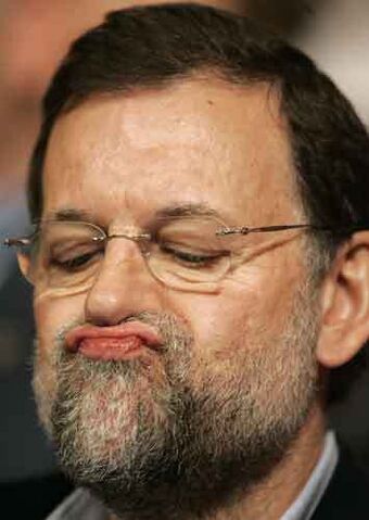 Файл:Rajoy boludeando.jpg