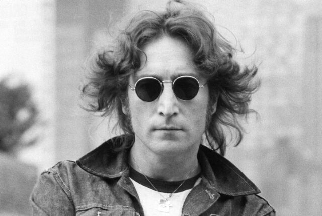 Файл:Lennon.jpg
