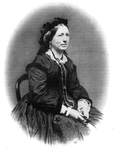 Fil:LAURA-HOLST-1-.jpg