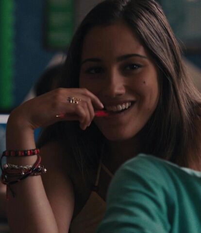 File:Carrie 1080p KISSTHEMGOODBYE 0603-2.jpg