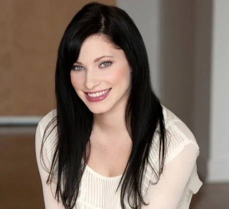 Resultado de imagem para karissa strain