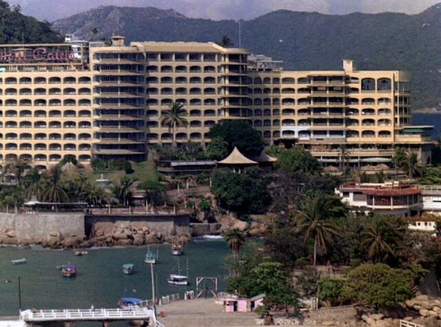 File:Playa Hotel.jpg