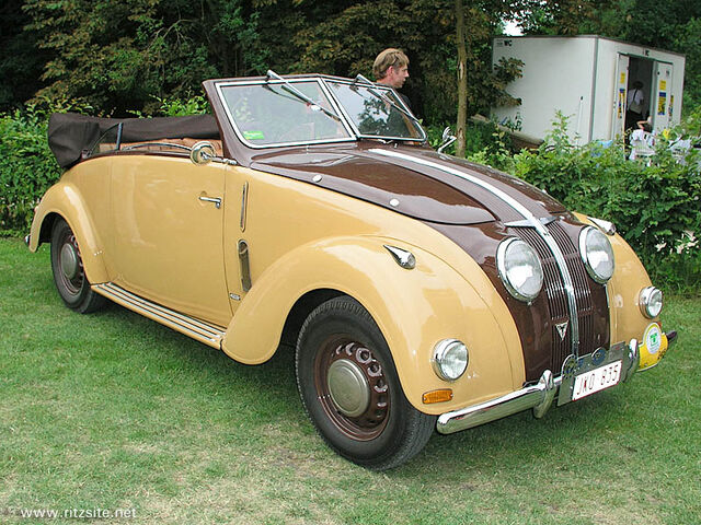 File:Adler 2,5 Liter cabriolet by Karmann 1938-1-.jpg