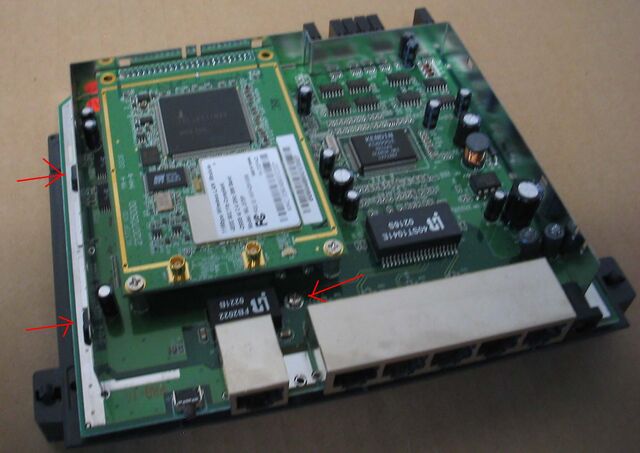 File:Linksys-BEFW11S4-12.jpg
