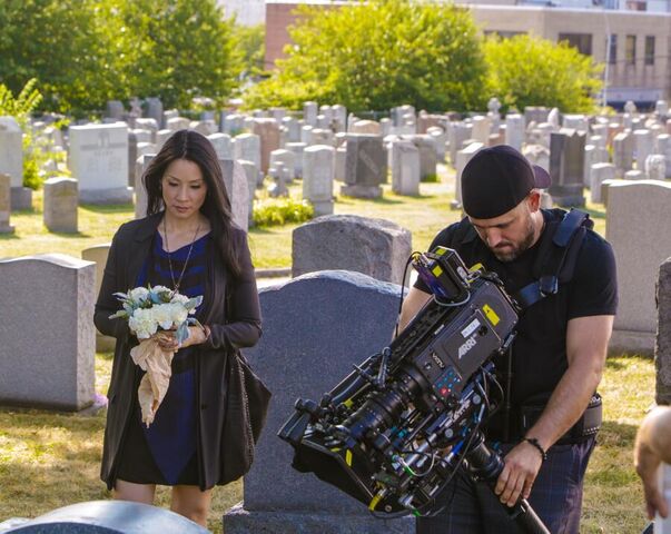 File:006 Solve for X behind the scenes photo of Lucy Liu.jpg